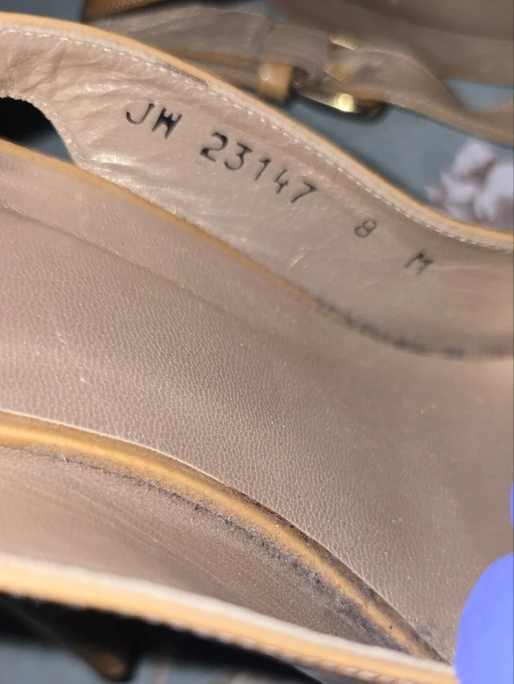 Stuart Weitzman Nude Heels w/ Flower Embellishment Size 8M Stilleto